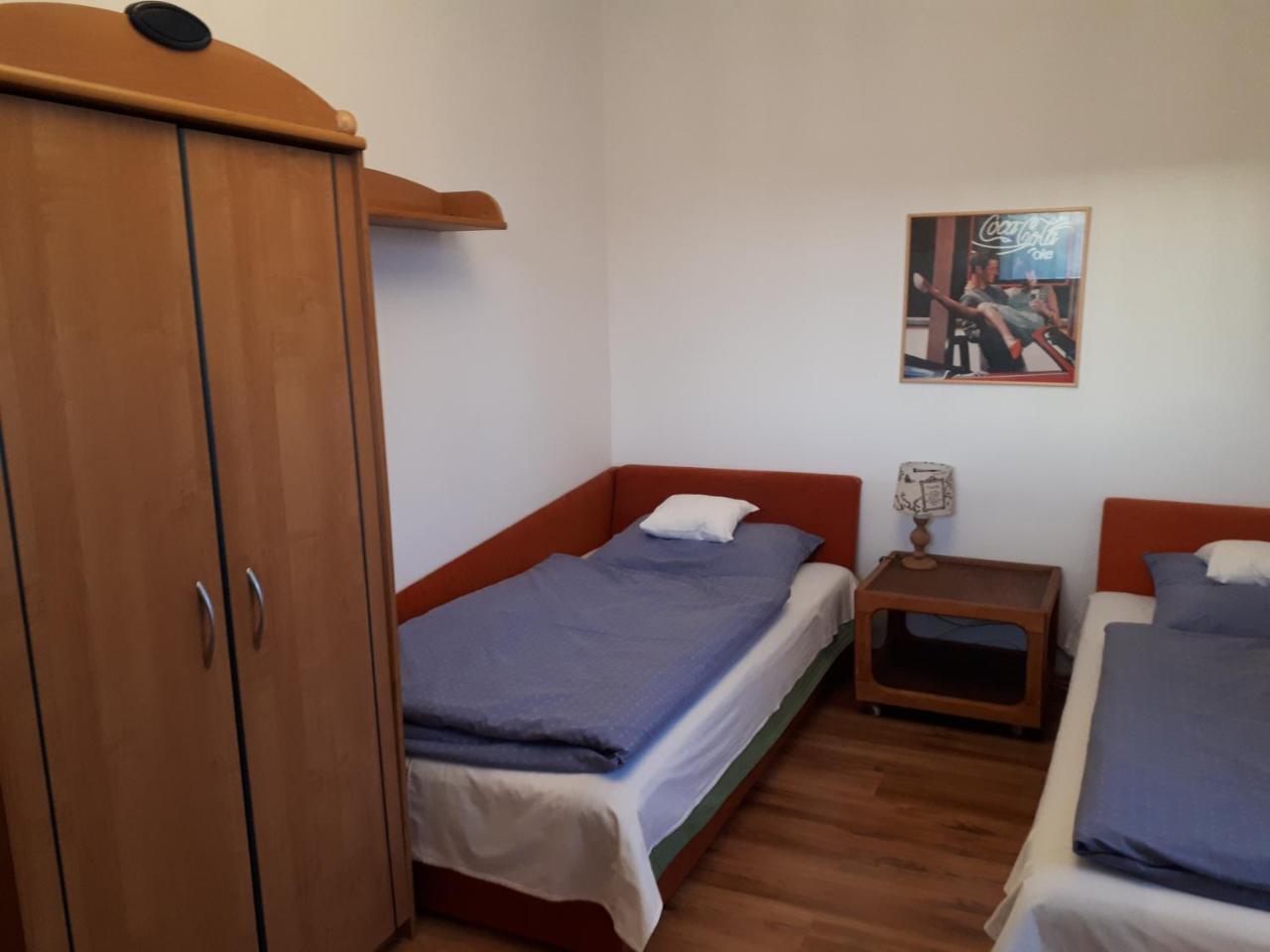 Kertvárosi Apartman Tiszaujvaros Bagian luar foto